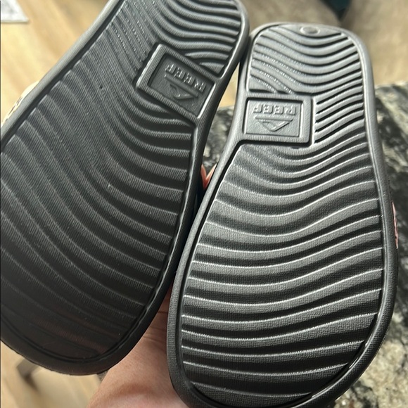 Reef Women's Sandals - Black with Orange and Blue Floral - Picture 9 of 11